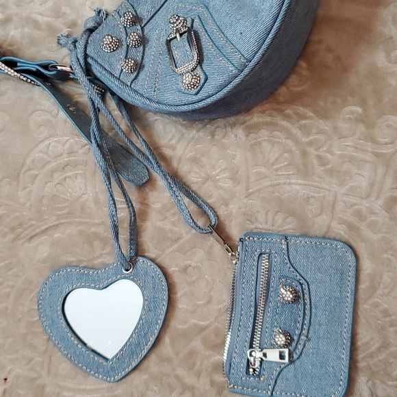 Fashion Shoulder Bag - Picture 2 of 10